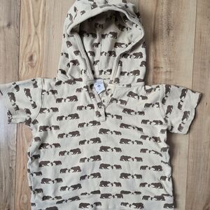 Kate Quinn 2t hooded shirt